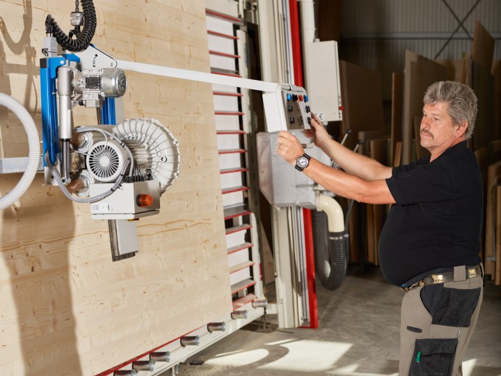 Holz und Fassadenbau CF015902