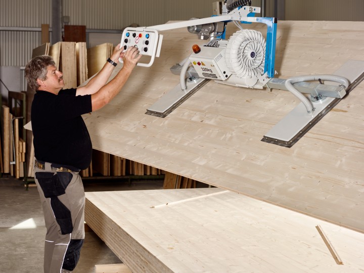 Holz und Fassadenbau CF015910