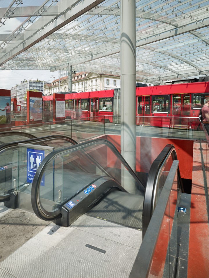 Bahnhofplatz CF020315