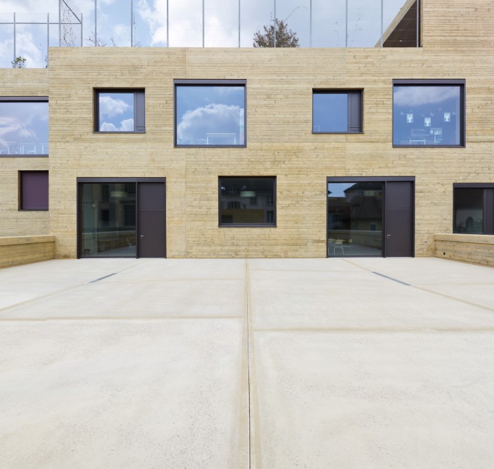 Turnhalle Planke CF017603 v2