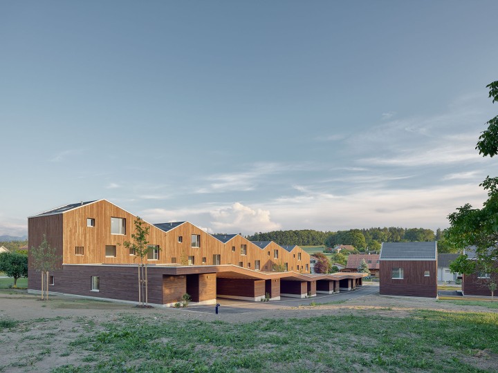 MJ2 Cor 230611 ARC004 v2