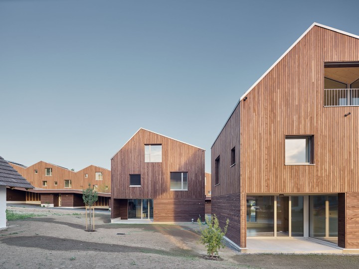 MJ2 Cor 230611 ARC006