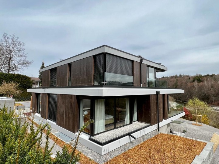 5785d498 f740 42af ae51 f2c46671ad9d v2