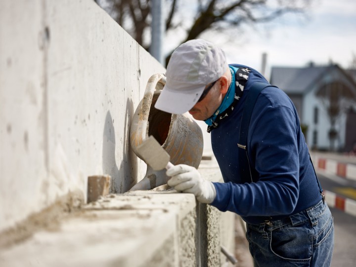 vonDach Muri Kirchenmauer CF017234