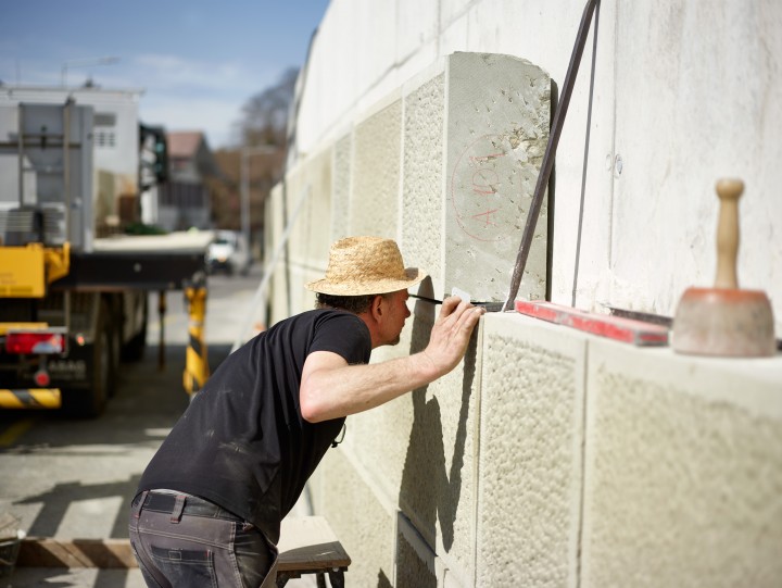 vonDach Muri Kirchenmauer CF017288