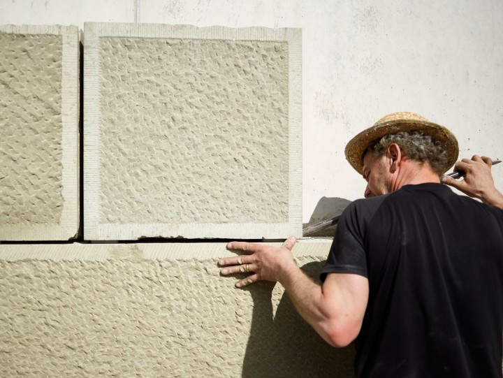 vonDach Muri Kirchenmauer CF017353