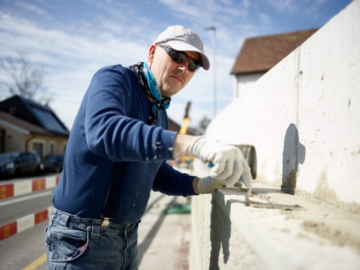 vonDach Muri Kirchenmauer CF017415
